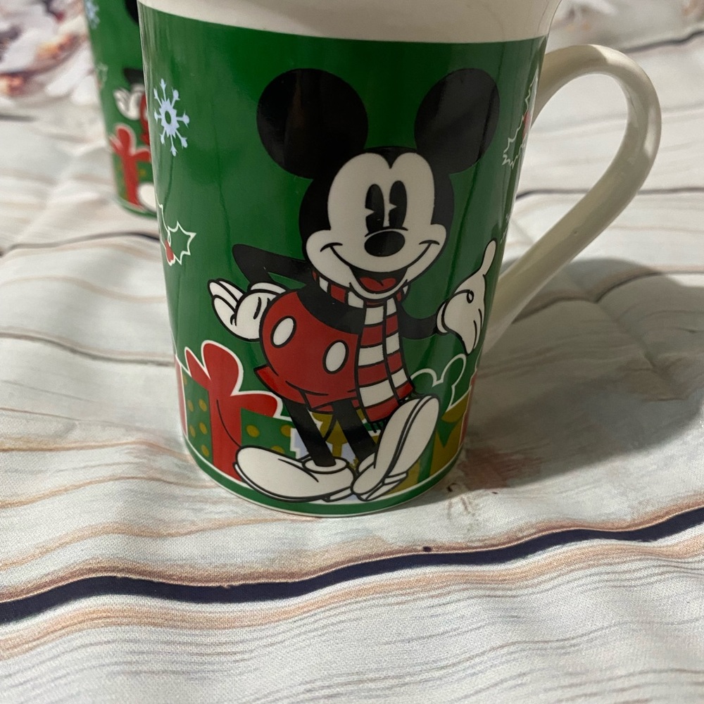 Disney Mickey Mouse Christmas Mugs - Picture 6 of 7